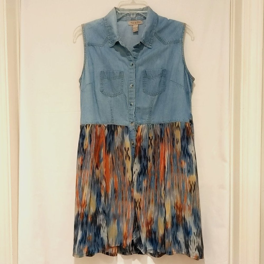Fun and Flirt Denim and Multi colored Button down Sleeveless dress. Size Large